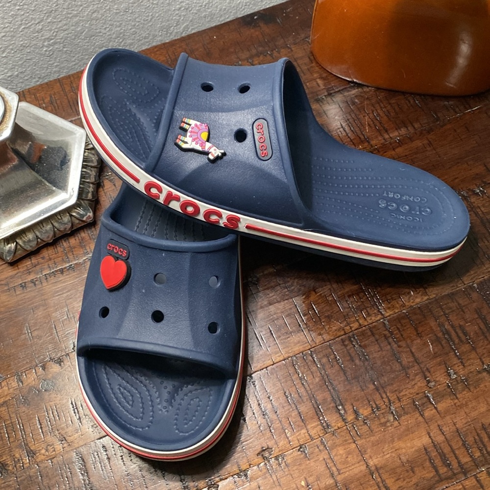 CROCS SANDALS